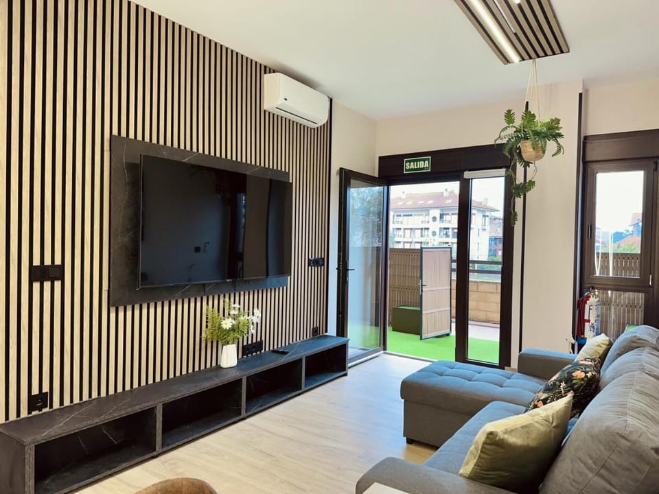 Flower Deluxe Apartamento con Jardín 6082B Apartment in Cantabria