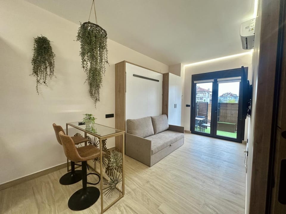 Flower Deluxe 2 Estudio Jardin 6082A Apartment in Cantabria