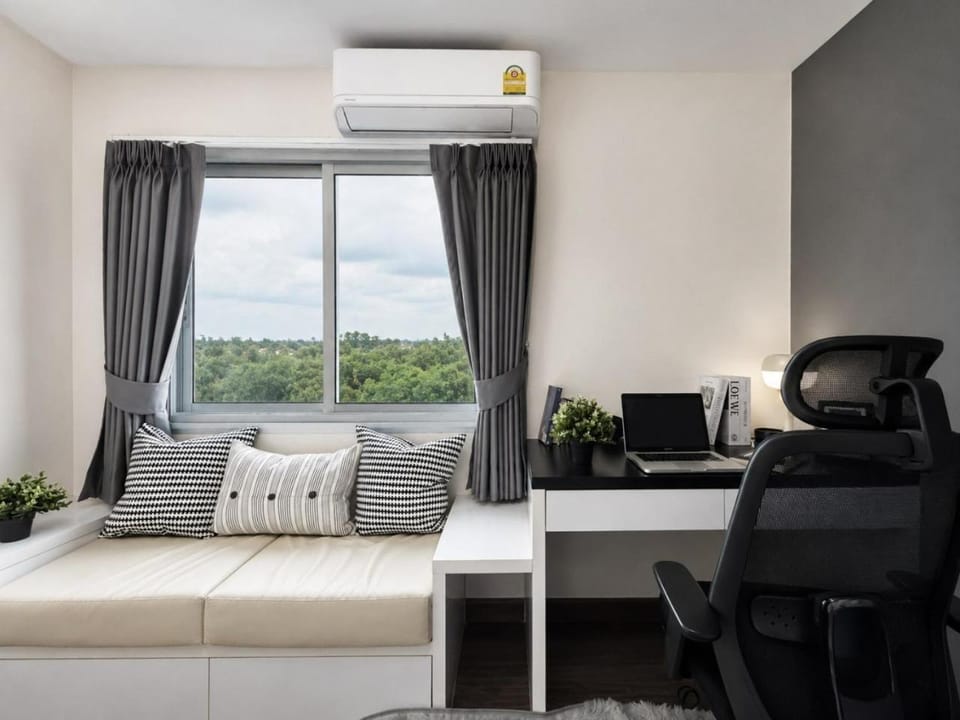 Modern Cityscape1BR - Ultra Fast WiFi - BTS On nut Apartment in Bangkok