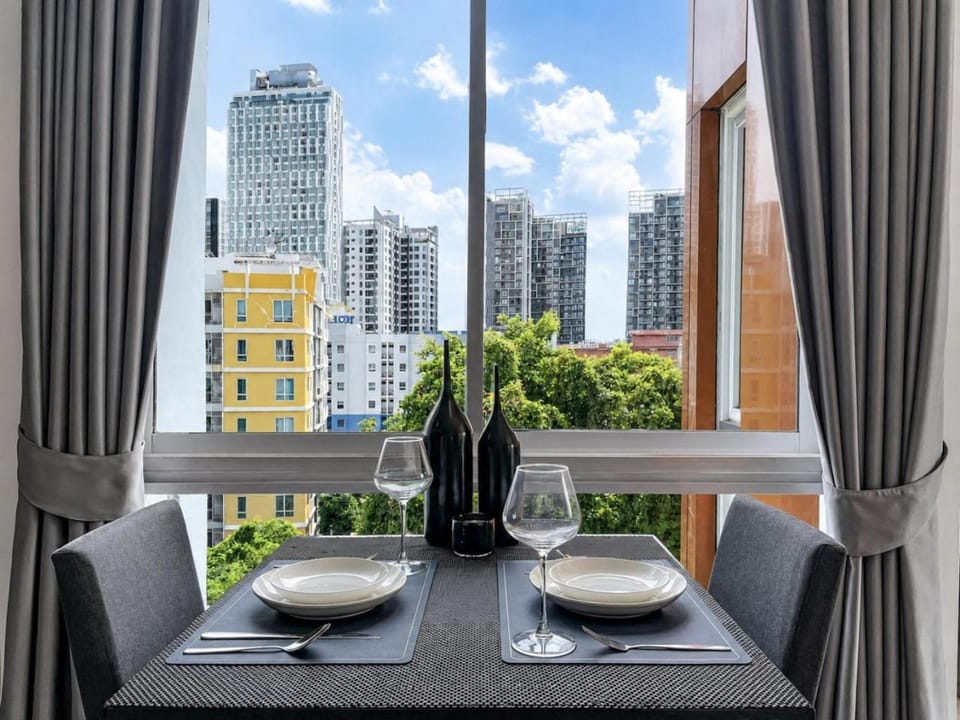 Modern Cityscape1BR - Ultra Fast WiFi - BTS On nut Apartment in Bangkok