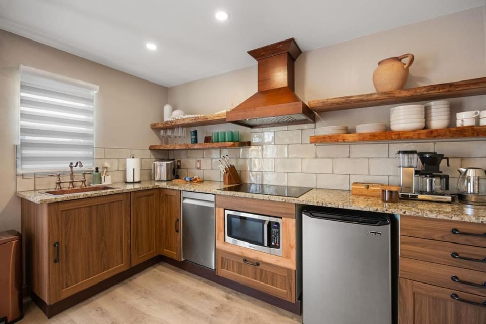 Coffee/tea facilities, Kitchen or kitchenette
