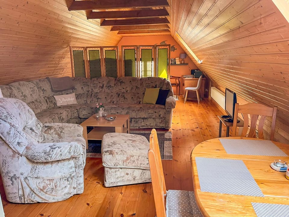 TV and multimedia, Living room, Photo of the whole room, Seating area