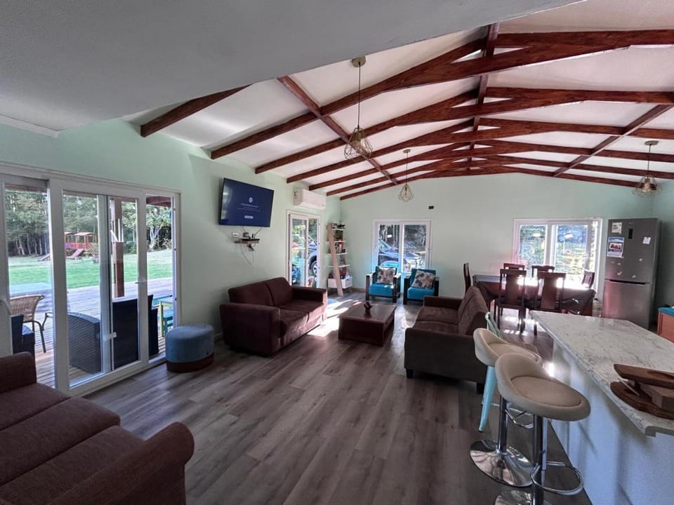 casa amplia, parcela exclusiva, para 14 personas House in Pucon