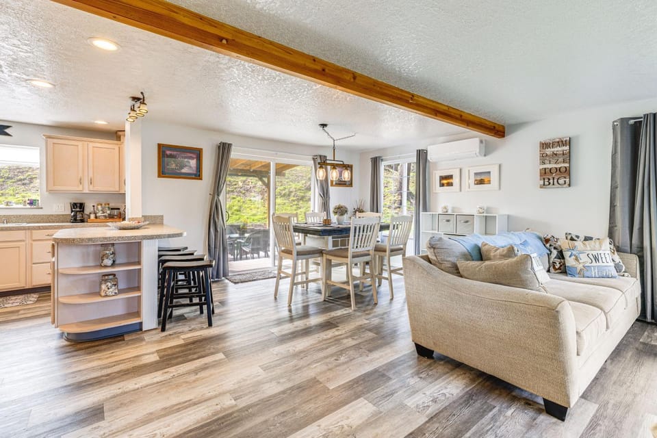 3 Mi to Beach: Oregon North Coast Retreat House in Washington
