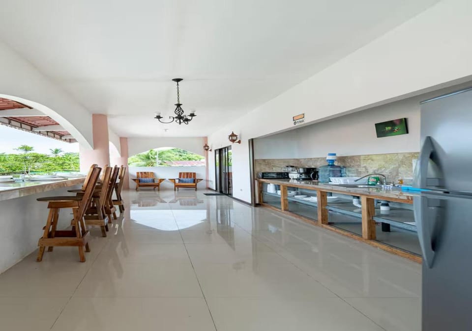 Seating area, kitchen
