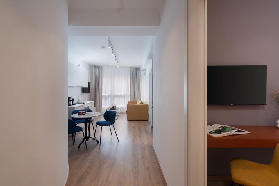 Living room, Photo of the whole room, Bedroom