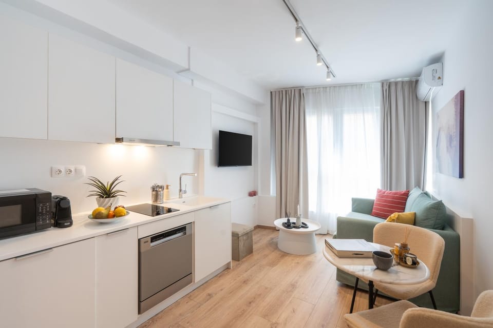 Kitchen or kitchenette, Living room