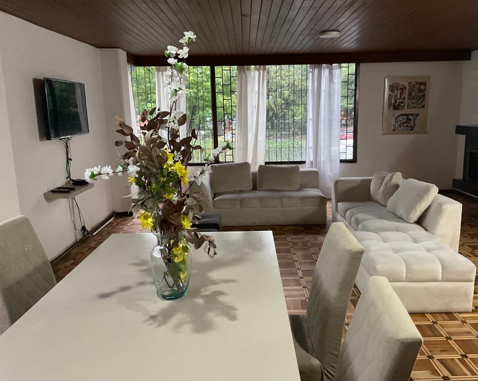 Cómodo apto en el virrey Apartment in Bogota