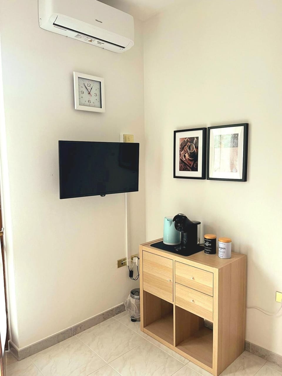 TV and multimedia, Coffee/tea facilities, air conditioner