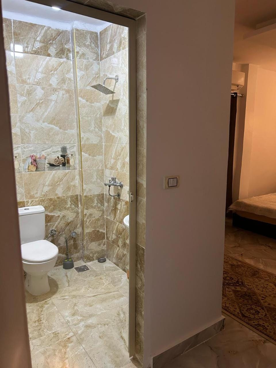 Holom Abu State House double bedroom infront of the pyramids gate with breakfast Bed and Breakfast in Egypt