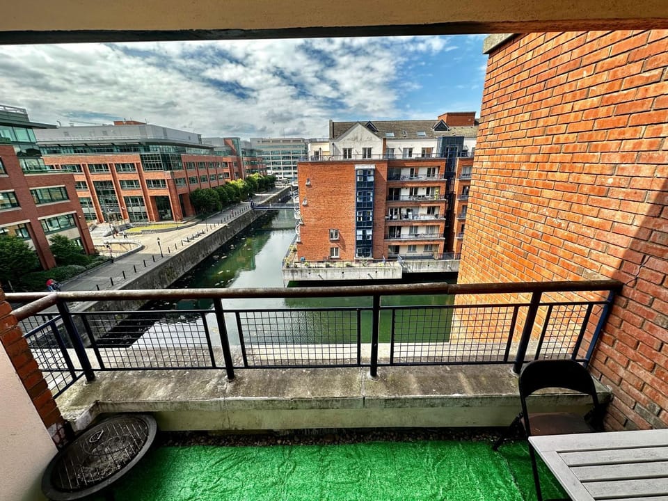 CustomerHouse Dublin 1, Balcony View Apartment in Dublin