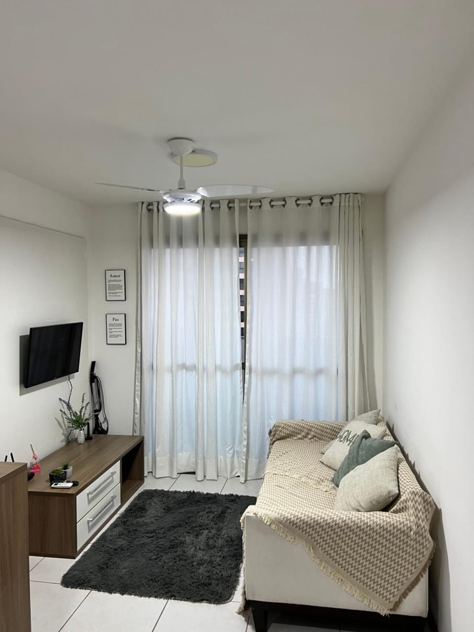 Communal lounge/ TV room, Living room