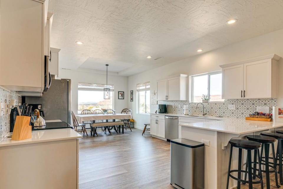 Stunning Red Rock Views! Kanab Home By Nat’l Parks House in Kanab