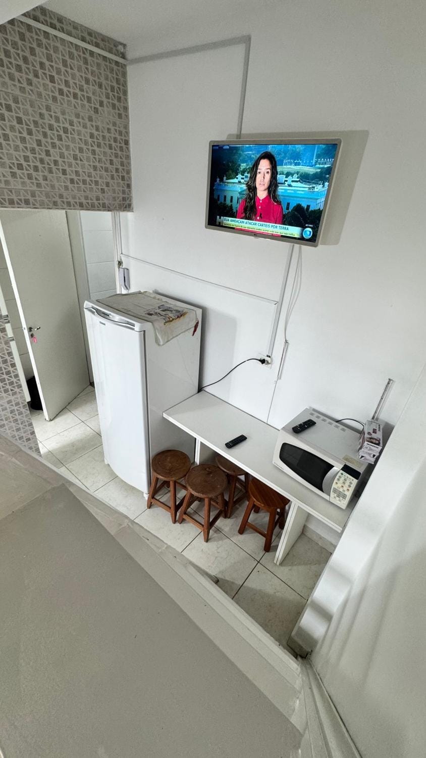 Studio 400 Pitangueiras - na quadra da praia Apartment in State of São Paulo