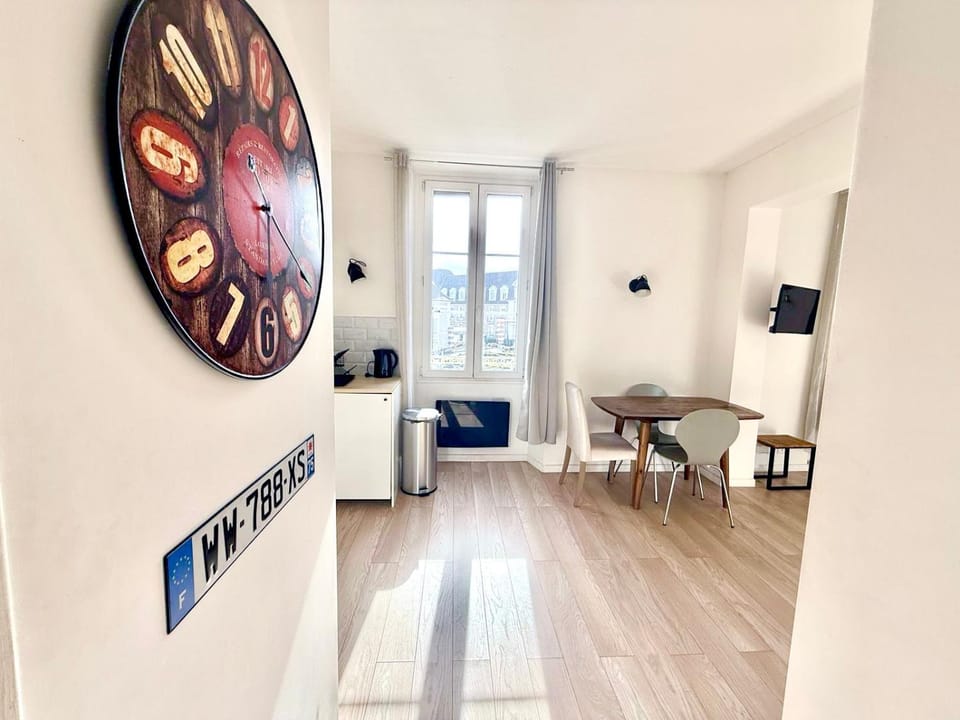 Atlas Home Apartment in Île-de-France