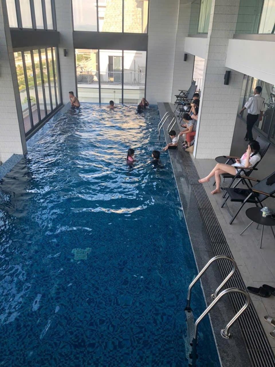 Pool view, Swimming pool