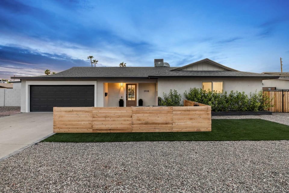 Desert Dreaming - Old Town Spa Pool & Putt House in Scottsdale