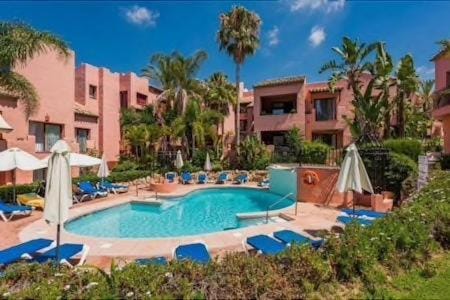 Garden view, Swimming pool