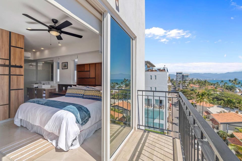 Life Bucerias - Golden Zone Condos with Pool and Gym Apartment in Bucerias