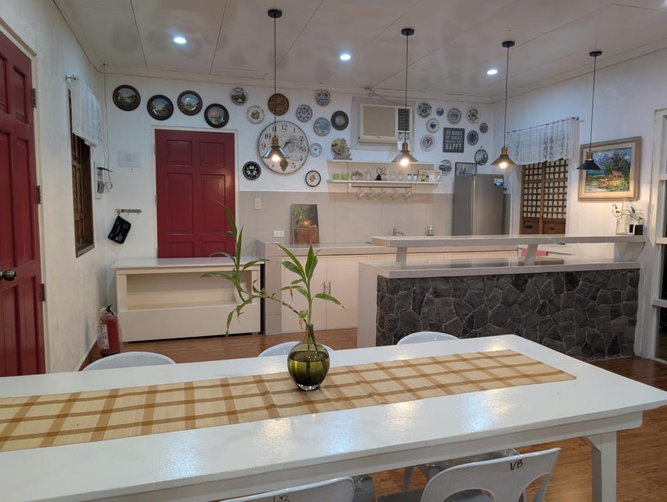 VistaBerge Family Room Apartment in Central Luzon