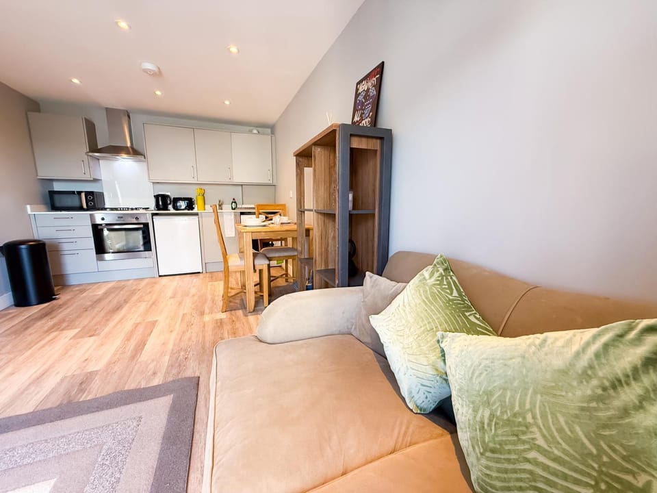 INACTIVE The A 1 Bedroom Apartment by AltoLuxoExperience Short Lets & Serviced Accommodation with Parking & Wifi Apartment in Bristol