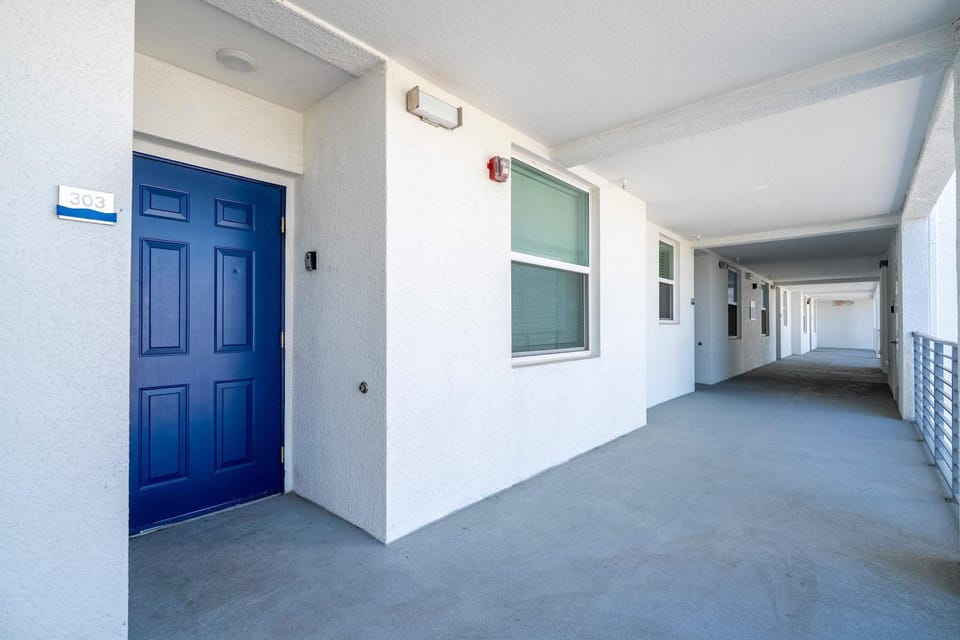 Gorgeous 2Bd Close to Disney at Storey Lake Resort House in Kissimmee