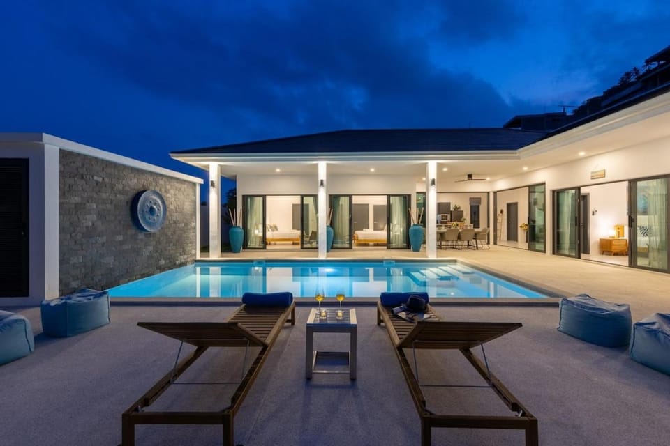 Villa Laura by See Residence -Near Cystal bay- Inclued Airport pick up Villa in Ko Samui