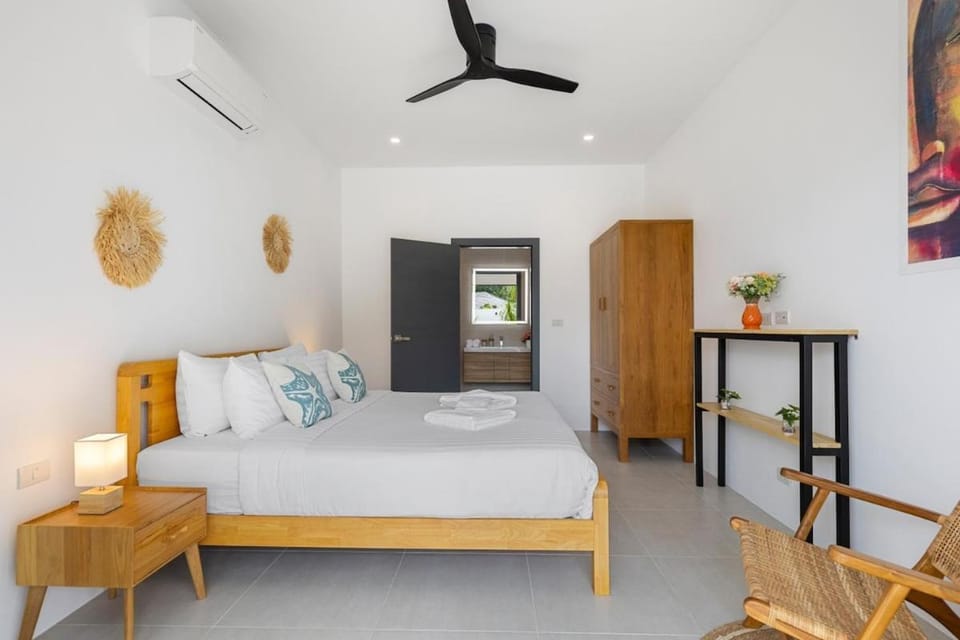 Villa Laura by See Residence -Near Cystal bay- Inclued Airport pick up Villa in Ko Samui