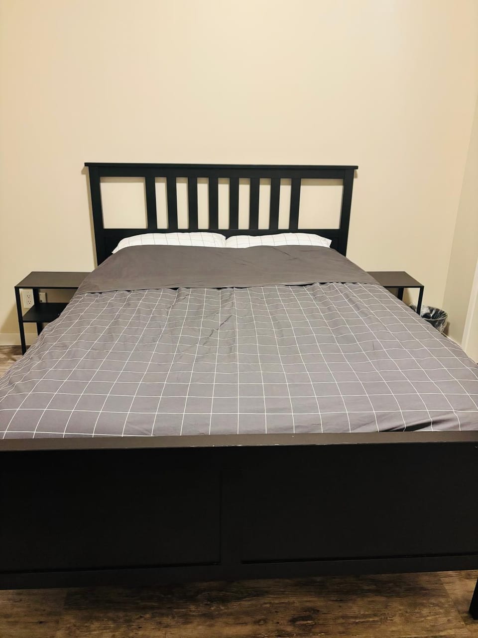 Main Floor Private 1-Bedroom Suite with Parking Apartment in Calgary