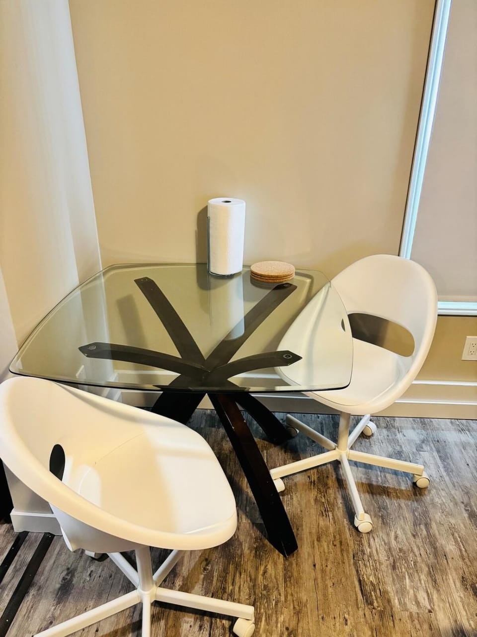 Upper Floor Private 1-Bedroom Suite with Parking Apartment in Calgary