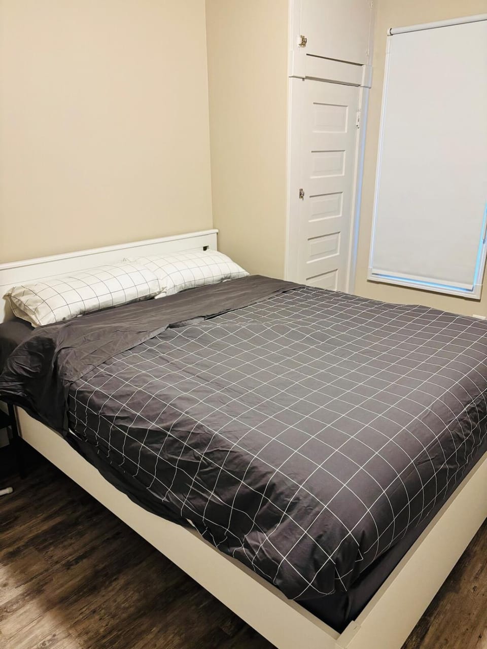 Upper Floor Private 1-Bedroom Suite with Parking Apartment in Calgary