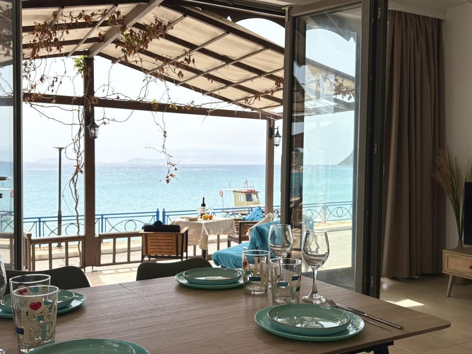 Dining area, Sea view