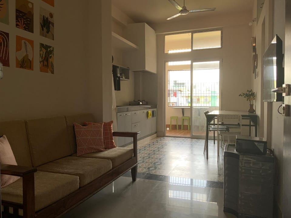 Living room, Seating area