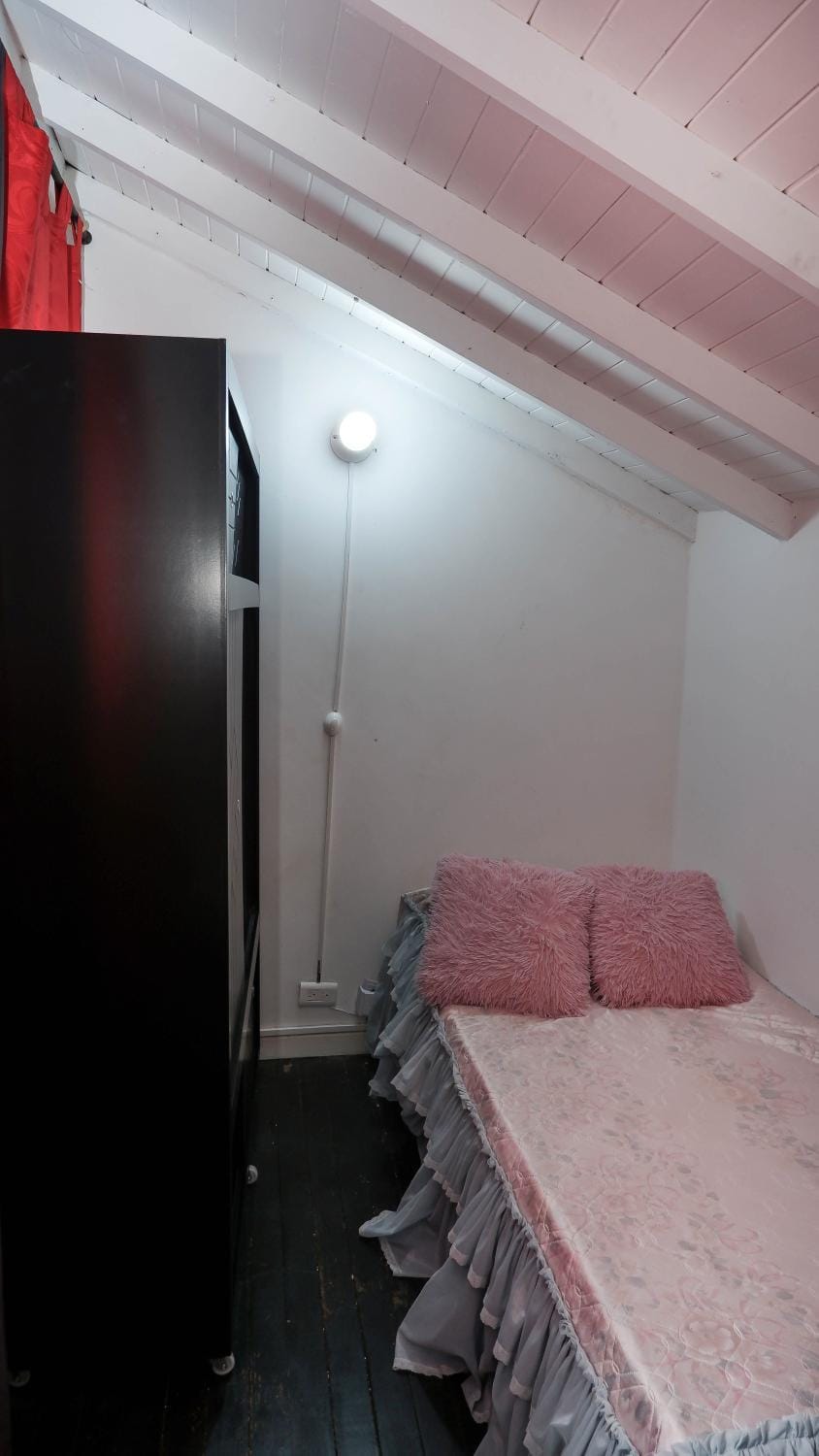 Casa La Palma Habitación Altillo Vacation rental in Medellin