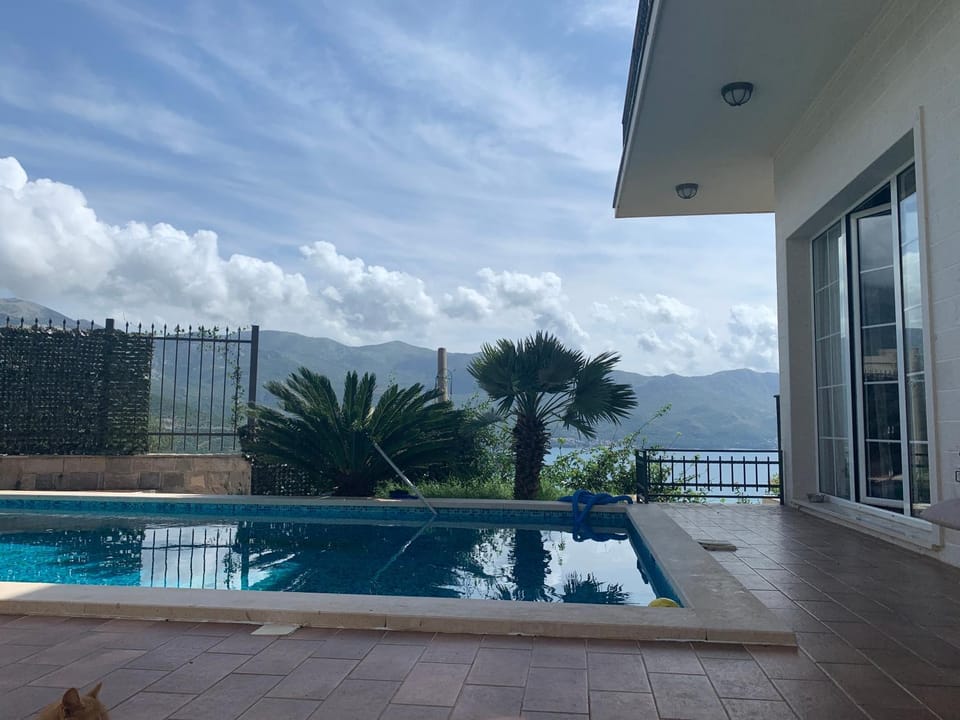 Villa Sofiia with panoramic views of the old town Villa in Budva