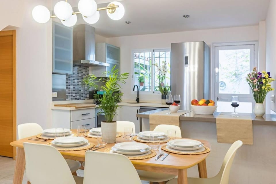 Casa 3 plantas con patio y Solárium privados BBQ Apartment in Cordoba