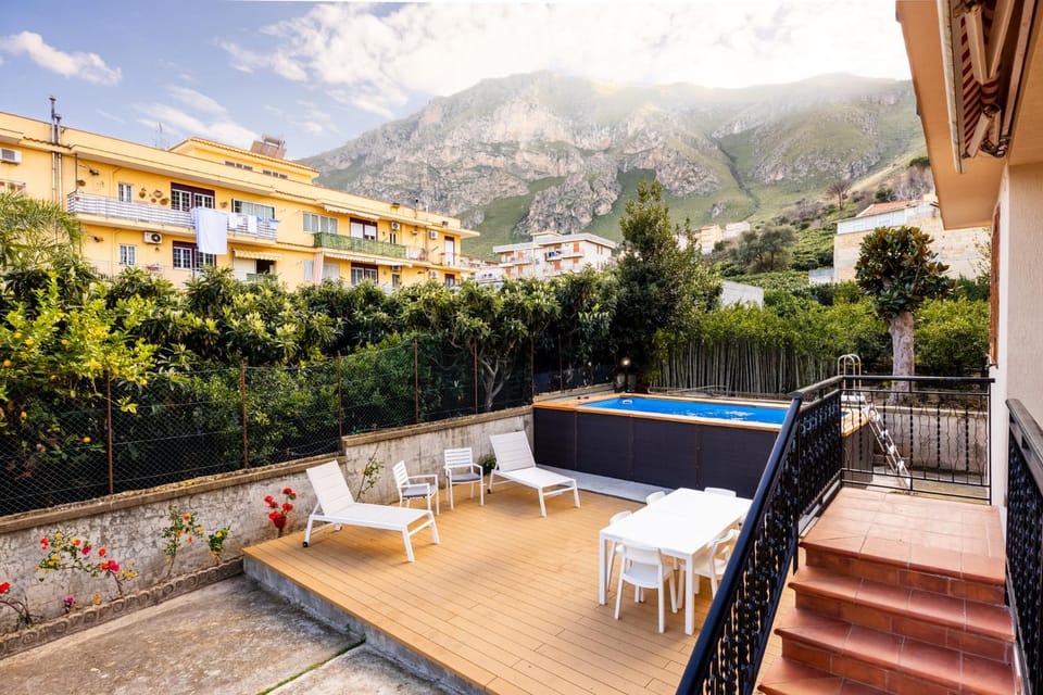 View (from property/room), Balcony/Terrace, Mountain view, Pool view, Swimming pool, sunbed