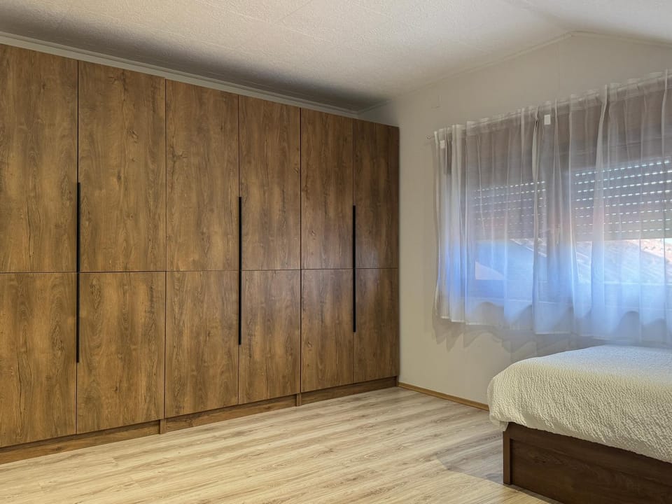 Bedroom, wardrobe