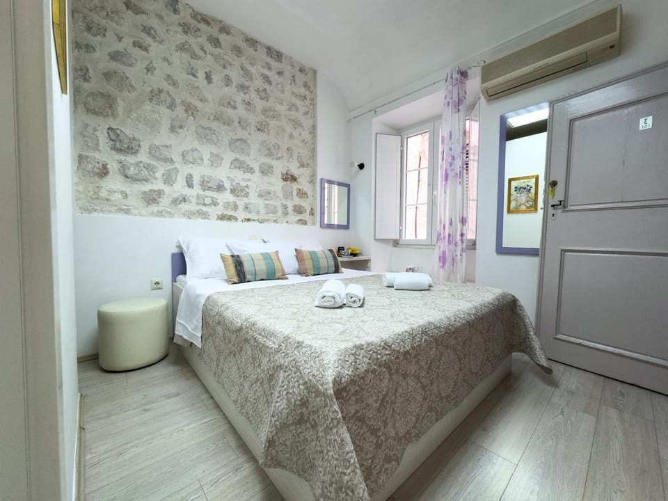 Cozy studio Lučić 1 i 2 Apartment in Dubrovnik