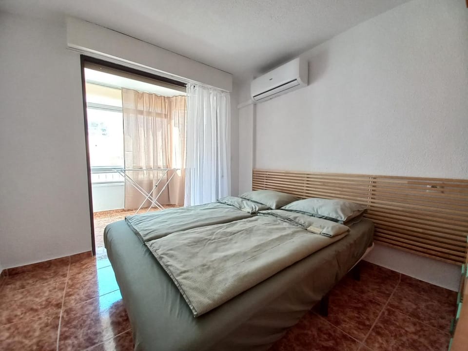 Balcony/Terrace, Bedroom, air conditioner