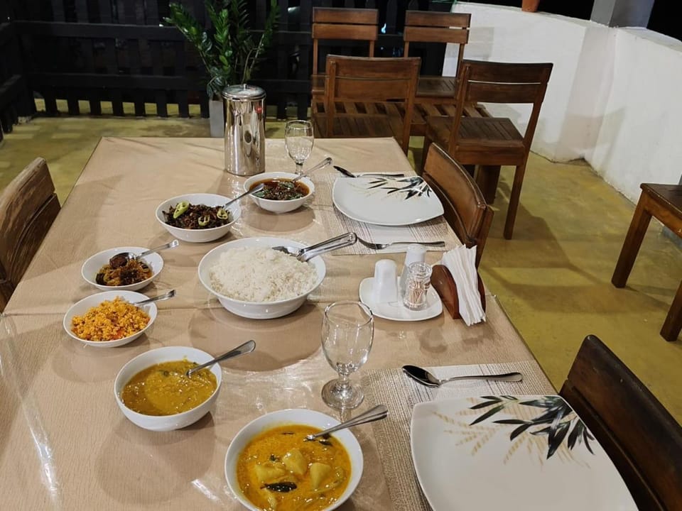 Restaurant/places to eat, Food and drinks, Food, Breakfast, Lunch, Drinks