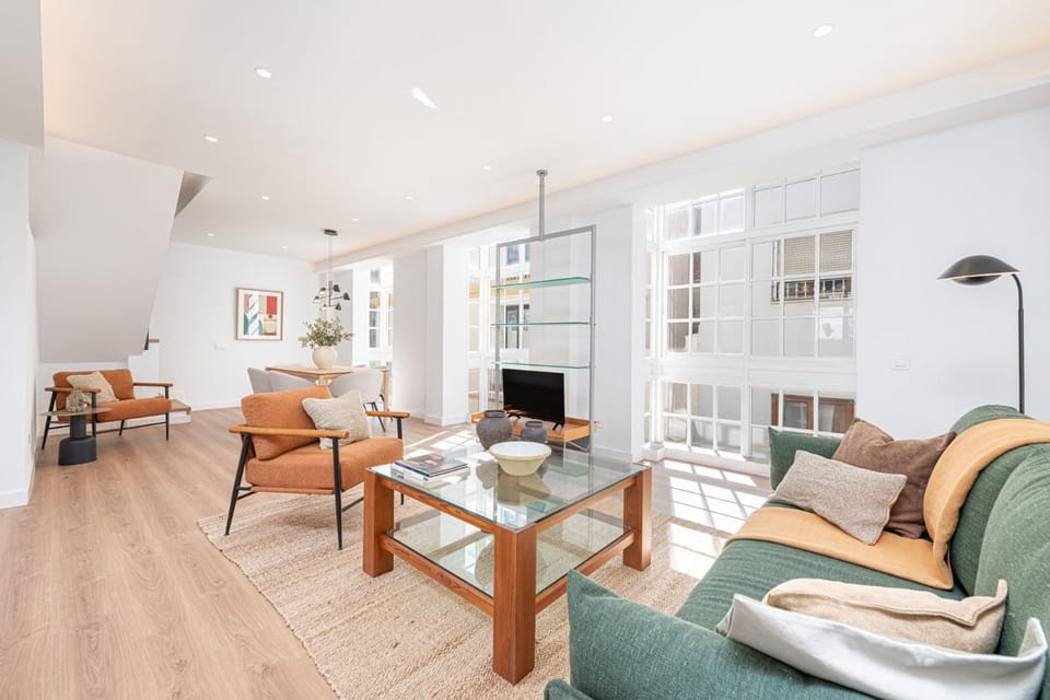 Communal lounge/ TV room, Living room