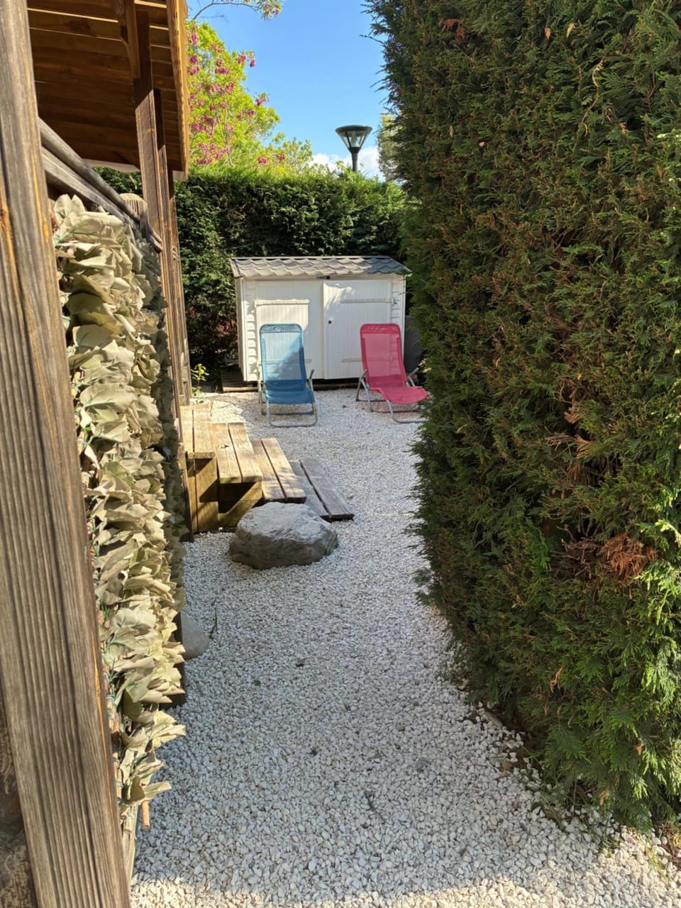 Domaine des Iscles mobile home clim, jardinet sans vis-à-vis Campground/ 
RV Resort in La Roque-d'Anthéron