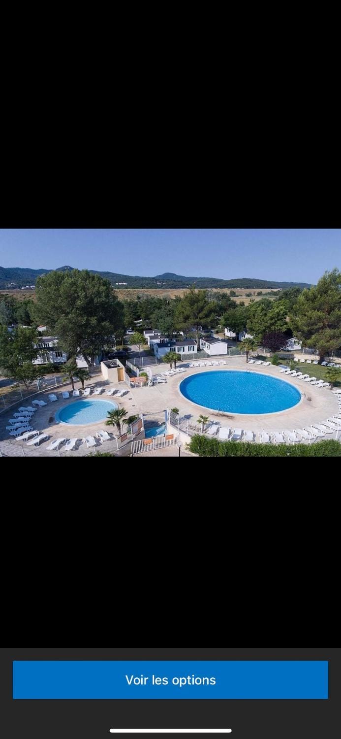 Domaine des Iscles mobile home clim, jardinet sans vis-à-vis Campground/ 
RV Resort in La Roque-d'Anthéron