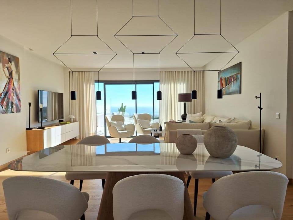 Living room, Seating area, Dining area