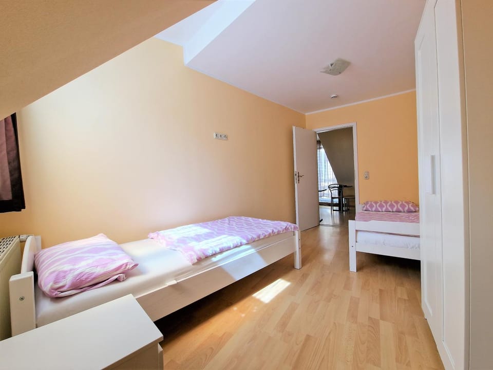 Bed, Photo of the whole room, Bedroom, wardrobe