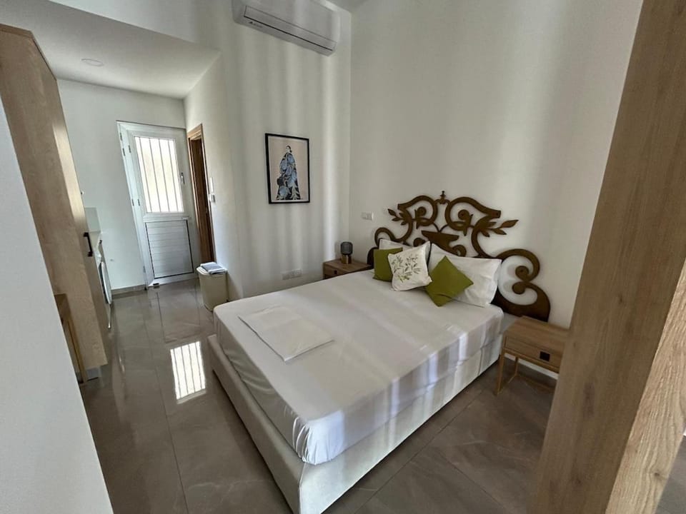 Athina 15 Apartment in Paphos
