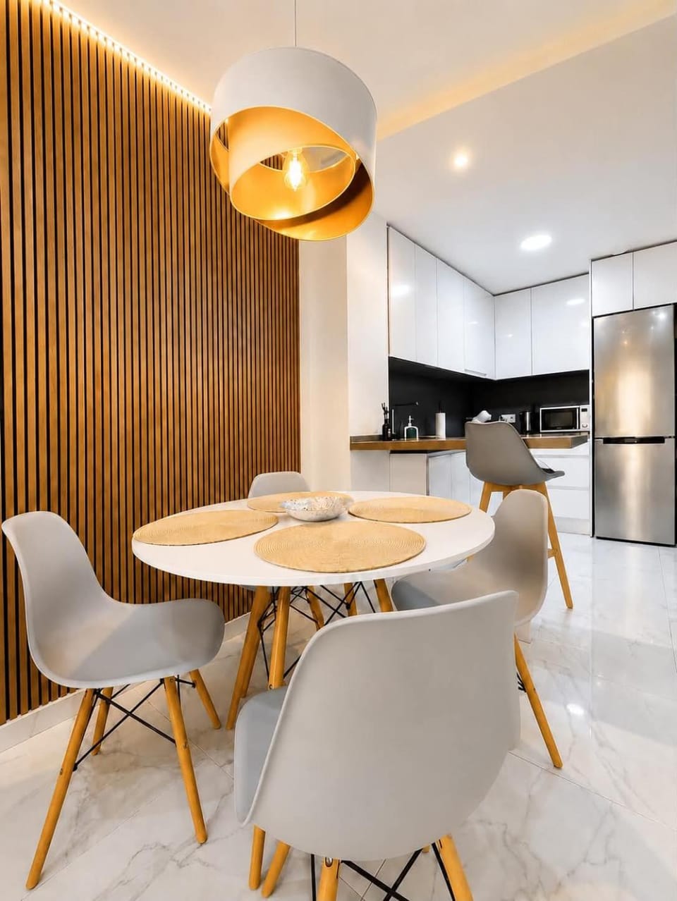 Kitchen or kitchenette, Dining area, kitchen
