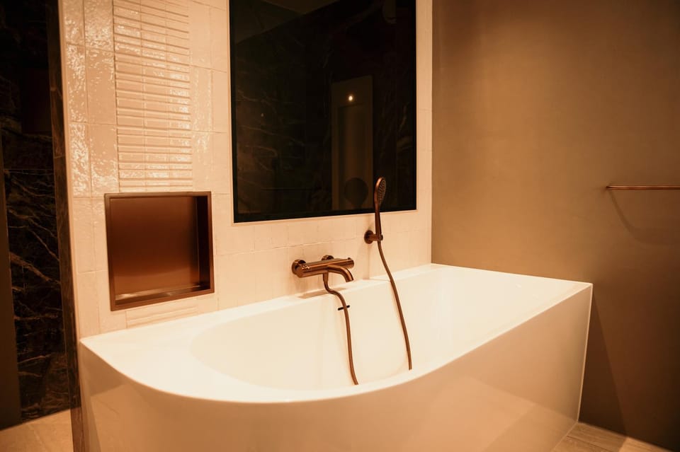 Bathroom, Bath