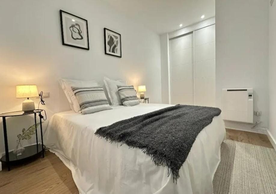 Apartamento temporal cómodo y moderno para estancias personales o profesionales Apartment in Madrid